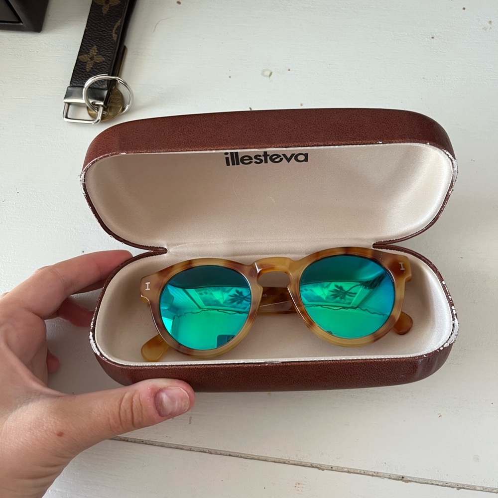 Illesteva sunglasses